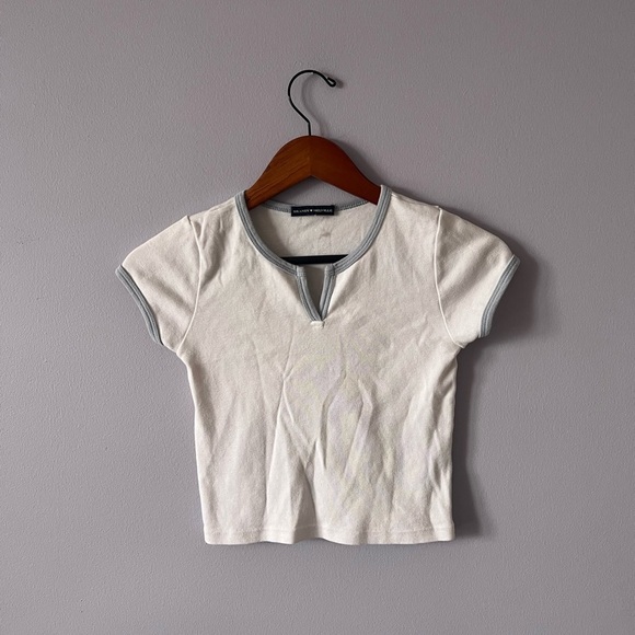 Brandy Melville Tops - Brandy Melville Baby Tee